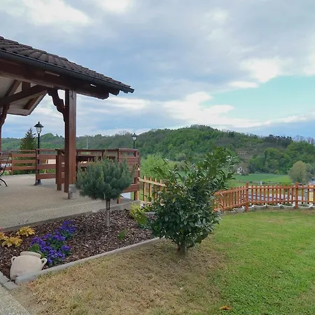 Flower House * Podčetrtek