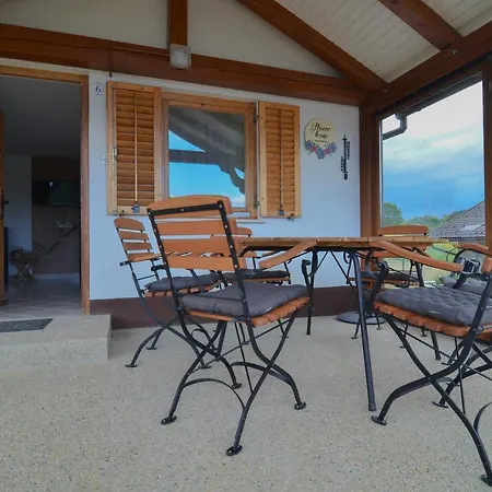 Flower House Casa vacanze