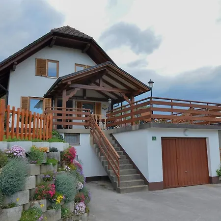 Flower House Casa vacanze