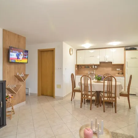 Flower House * Podčetrtek