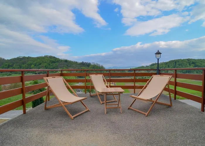 Holiday home Flower House